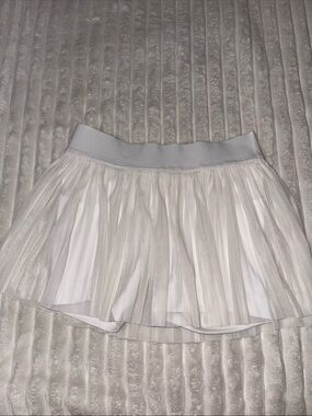 Lululemon Mesh Pleats Mid-Rise Mini Tennis Skirt | Size 6